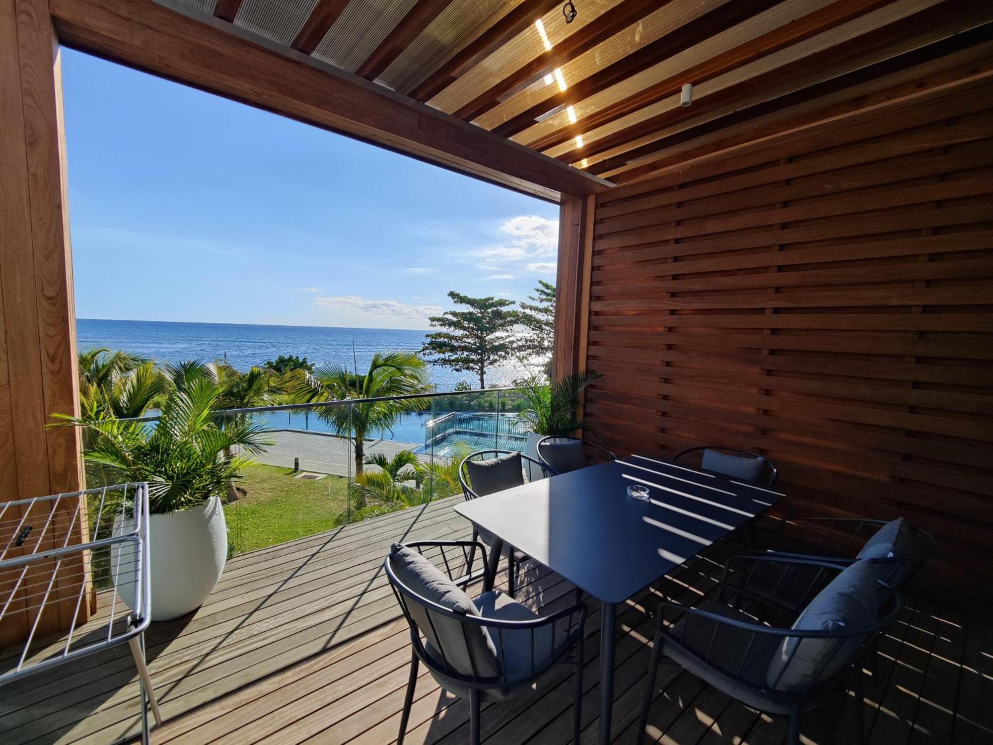 Ocean Point Beach Front Apartment Pointe-aux-Piments Zewnętrze zdjęcie